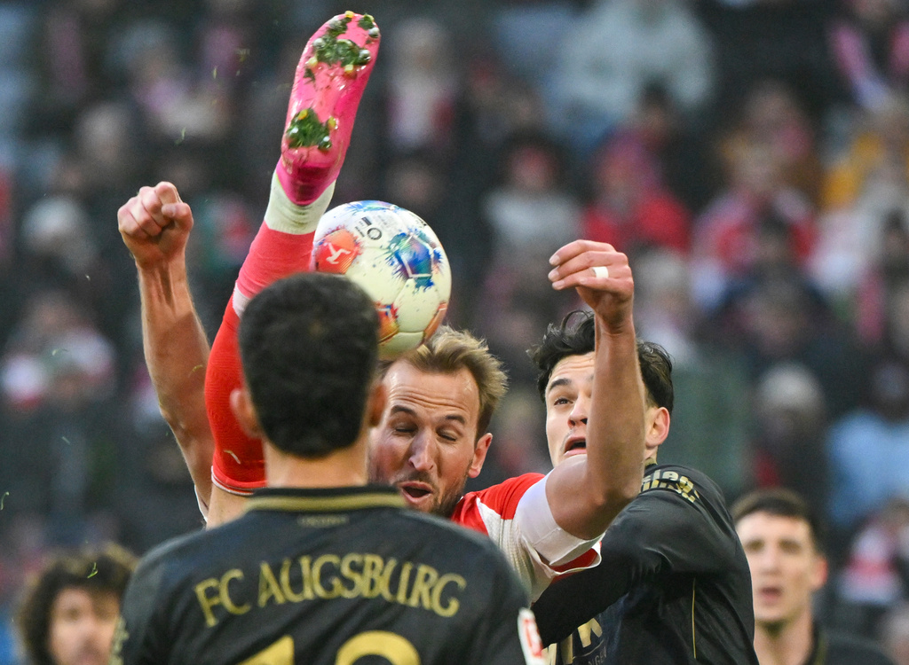 Bayern's Harry Kane in action during the German Bundesliga soccer match between Bayern Munich and FC Augsburg in Munich, Saturday, Jan. 24, 2026. (Peter Kneffel/dpa via AP)