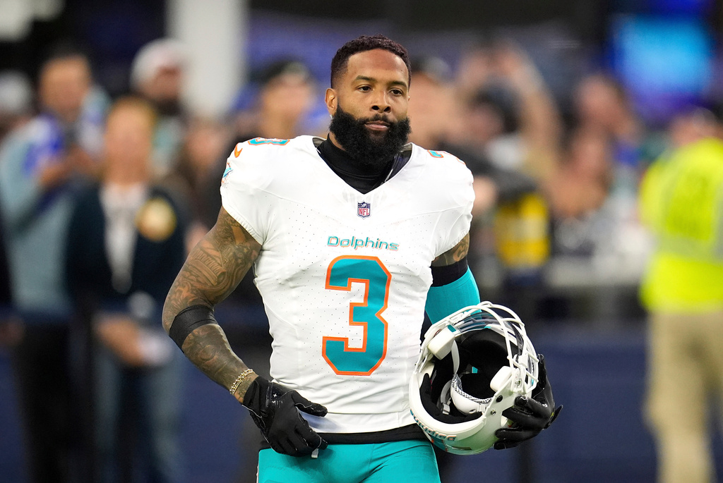 FILE - Miami Dolphins wide receiver Odell Beckham Jr. warms up prior to an NFL football game against the Los Angeles Rams, Monday, Nov. 11, 2024, in Inglewood, Calif. (AP Photo/Marcio Jose Sanchez, File)