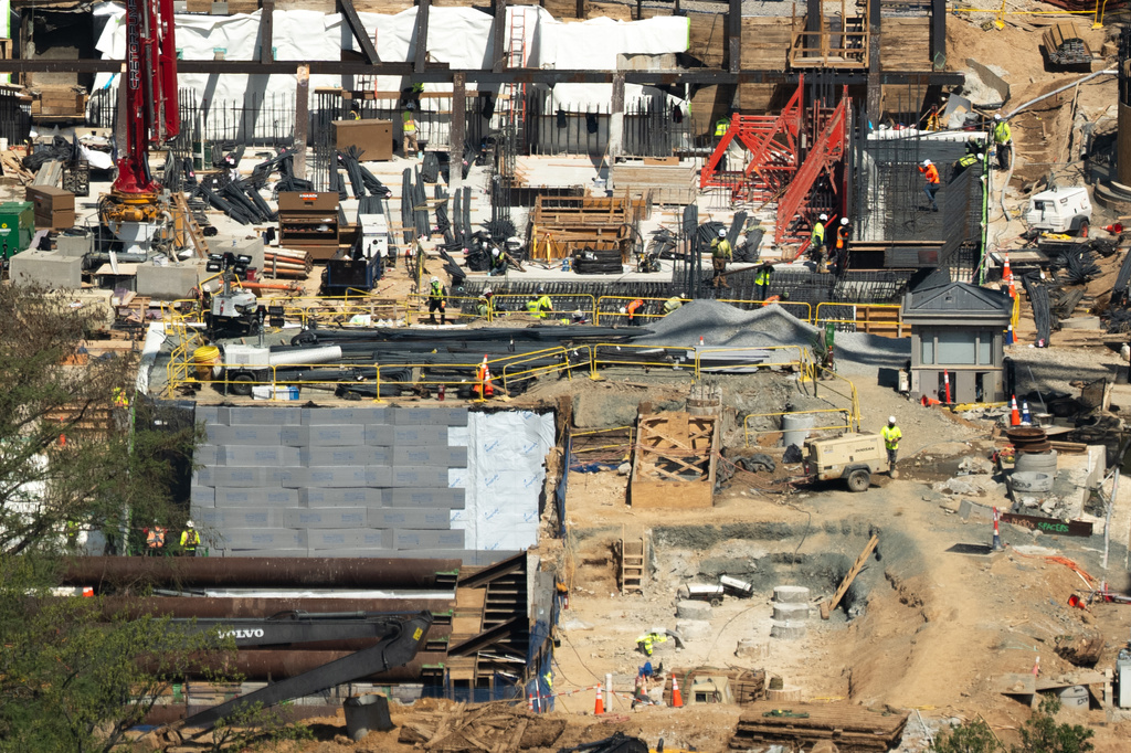 Work continues on the construction of the ballroom at the White House in Washington, Wednesday, April 1, 2026. (AP Photo/Allison Robbert)