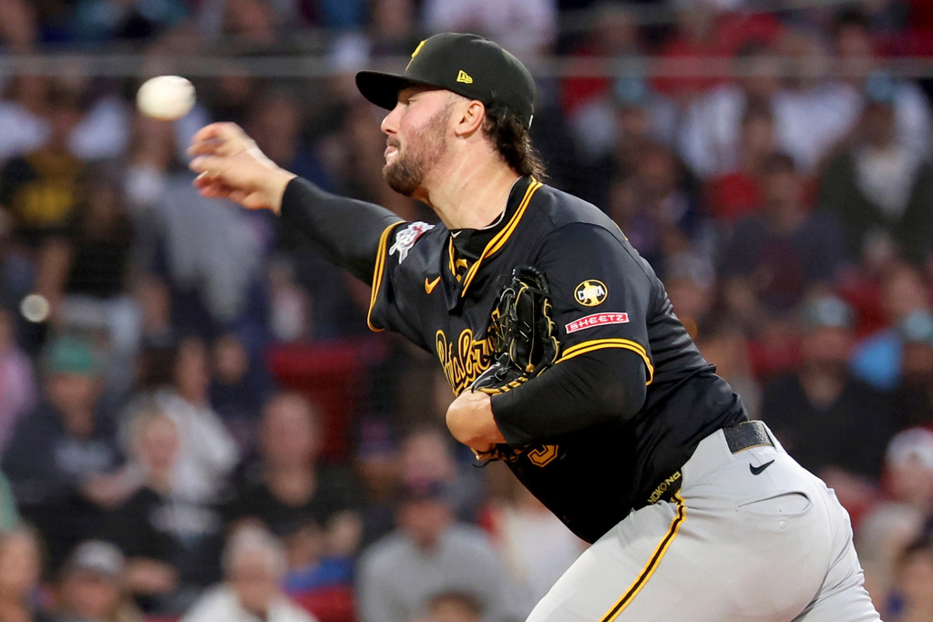 Pittsburgh Pirates pitcher Paul Skenes throws during the first inning of a baseball game against the Boston Red Sox, Friday, Aug. 29, 2025, in Boston. (AP Photo/Mark Stockwell)