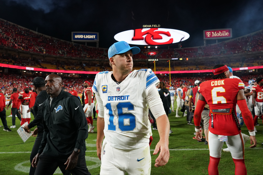 Detroit Lions quarterback Jared Goff walks off the field following an NFL football game against the Kansas City Chiefs Sunday, Oct. 12, 2025, in Kansas City, Mo. (AP Photo/Ed Zurga)