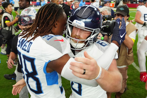 Tennessee Titans cornerback L'Jarius Sneed (38) congratulates place-kicker Joey Slye (6) after kicking the game winning field goal in an NFL football game against the Arizona Cardinals, Sunday, Oct. 5, 2025, in Glendale, Ariz. (AP Photo/Ross D. Franklin) Tennessee Titans cornerback L'Jarius Sneed (38) congratulates place-kicker Joey Slye (6) after kicking the game winning field goal in an NFL football game against the Arizona Cardinals, Sunday, Oct. 5, 2025, in Glendale, Ariz. (AP Photo/Ross D. Franklin)
