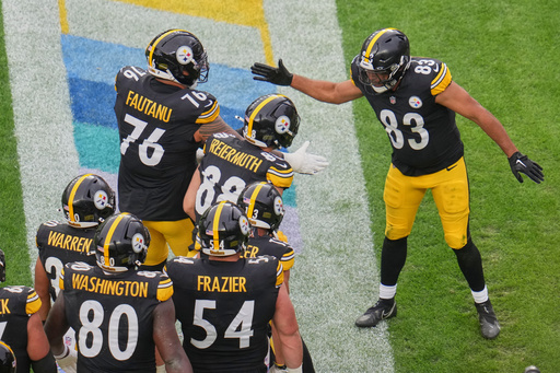 Pittsburgh Steelers tight end Connor Heyward (83) celebrates his touchdown with teammates in the second half of an NFL football game against the Cleveland Browns in Pittsburgh, Sunday, Oct. 12, 2025. (AP Photo/Gene J. Puskar) Pittsburgh Steelers tight end Connor Heyward (83) celebrates his touchdown with teammates in the second half of an NFL football game against the Cleveland Browns in Pittsburgh, Sunday, Oct. 12, 2025. (AP Photo/Gene J. Puskar)
