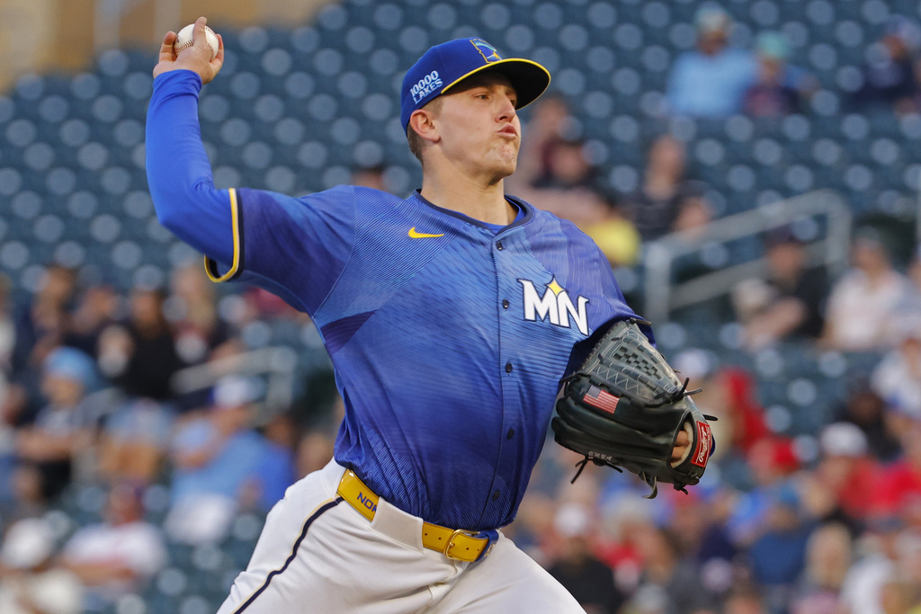 Minnesota Twins starting pitcher Zebby Matthews throws to the San Diego Padres in the first inning of a baseball game Friday, Aug. 29, 2025, in Minneapolis. (AP Photo/Bruce Kluckhohn)