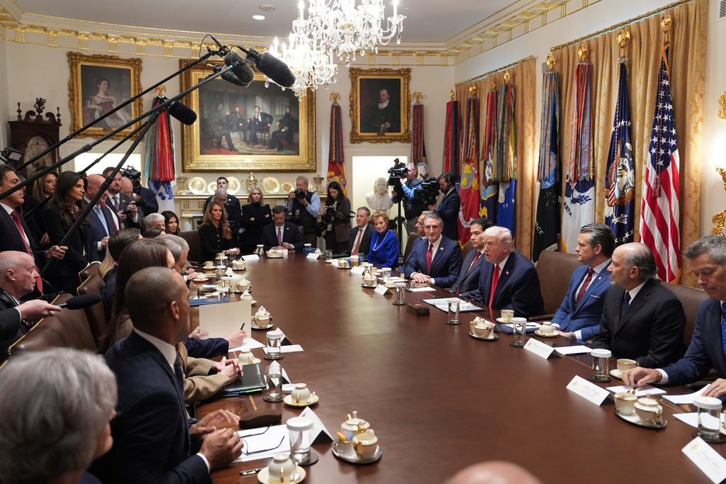President Donald Trump speaks during a cabinet meeting at the White House, Thursday, Jan. 29, 2026, in Washington. (AP Photo/Evan Vucci)