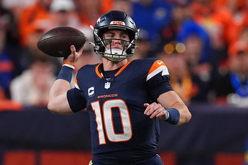Denver Broncos quarterback Bo Nix (10) throws against the Cincinnati Bengals during the first half of an NFL football game Monday, Sept. 29, 2025, in Denver. (AP Photo/David Zalubowski) Denver Broncos quarterback Bo Nix (10) throws against the Cincinnati Bengals during the first half of an NFL football game Monday, Sept. 29, 2025, in Denver. (AP Photo/David Zalubowski)