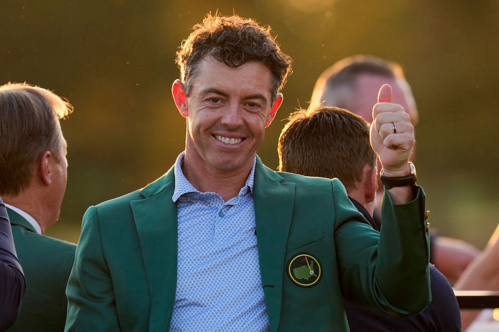 Rory McIlroy, of Northern Ireland, gives a thumbs up after winning the Masters golf tournament at the Augusta National Golf Club, Sunday, April 12, 2026, in Augusta, Ga. (AP Photo/Eric Gay)