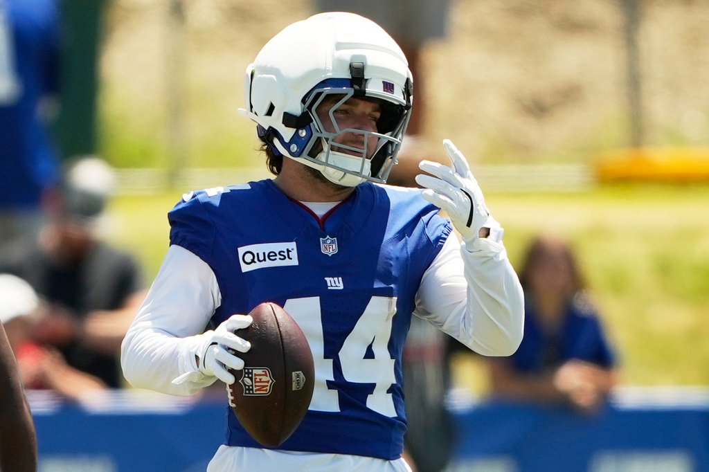 New York Giants running back Cam Skattebo practices during an NFL football training camp, Friday, July 31, 2026, in White Sulphur Springs, W.Va. (AP Photo/Chris Carlson)