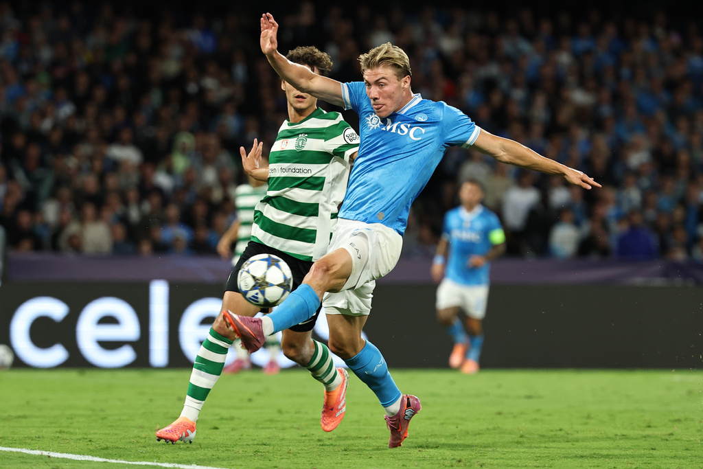 Napoli's Rasmus Hojlund controls the ball against Sporting during a Champions League soccer match, Wednesday, Oct. 1, 202, at Diego Armando Maradona stadium in Naples, Italy. (Alessandro Garofalo//LaPresse via AP)
