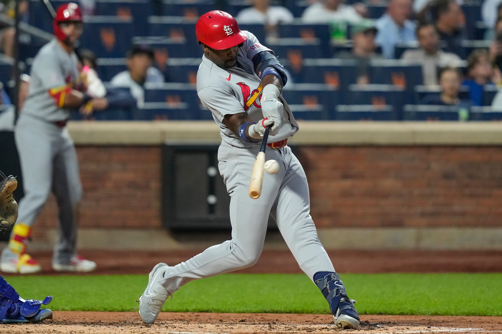 St. Louis Cardinals designated hitter Jordan Walker hits a three-run home run during the fourth inning of a baseball game against the New York Mets, Wednesday, June 10, 2026, in New York. (AP Photo/Yuki Iwamura)