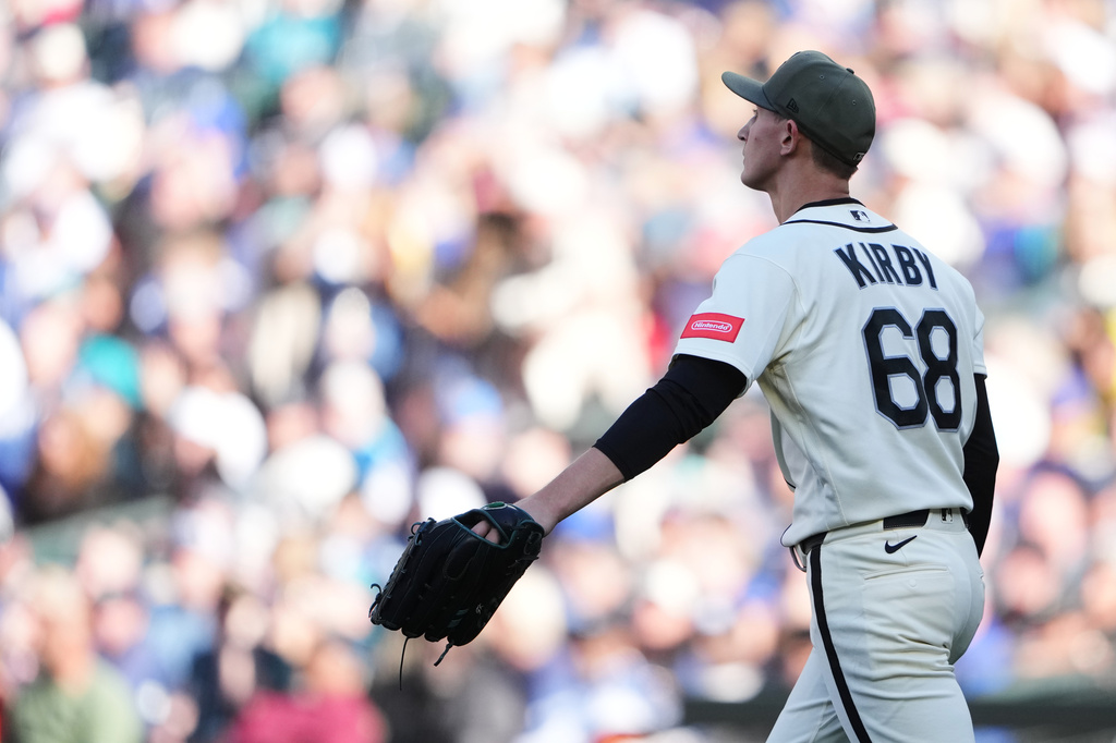 Seattle Mariners starting pitcher George Kirby looks to the outfield after giving up a two-run home run to San Diego Padres' Gavin Sheets during the sixth inning of a baseball game, Sunday, May 17, 2026, in Seattle. (AP Photo/Lindsey Wasson)