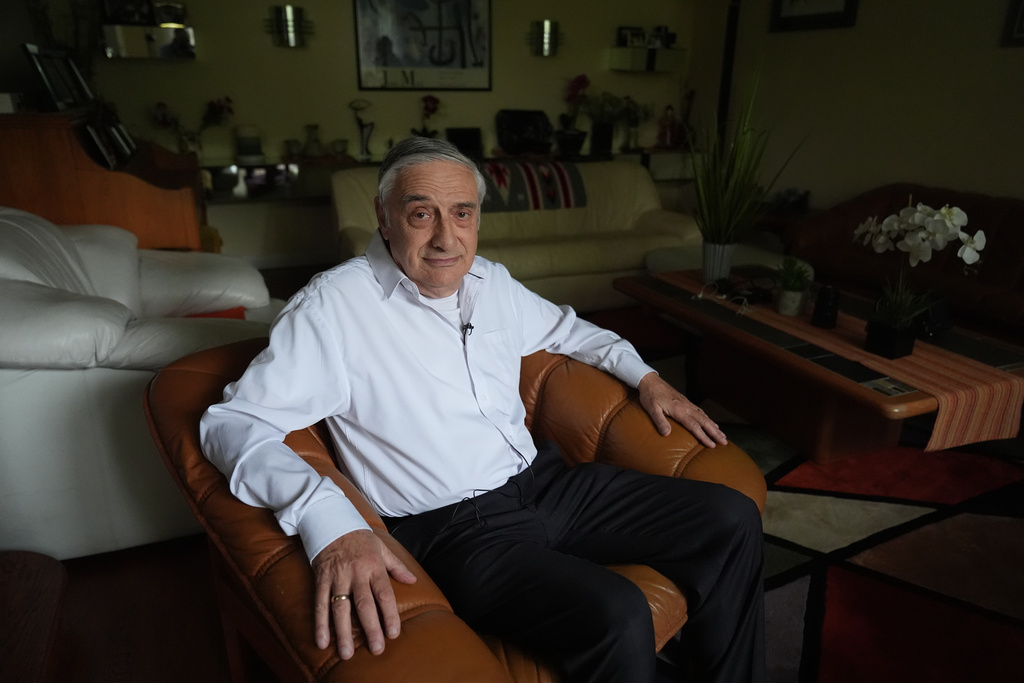 Joel Mokyr after winning the Nobel prize in economics, Monday, Oct. 13, 2025, in Skokie, Ill. (AP Photo/Nam Y. Huh)