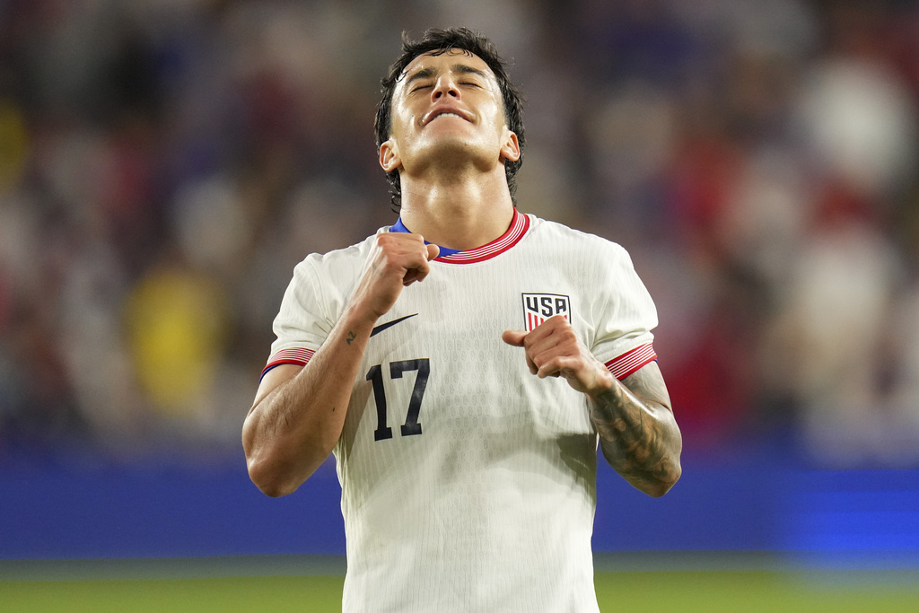 United States' Alejandro Zendejas reacts after scoring during the first half of a friendly soccer match against Japan, Tuesday, Sept. 9, 2025, in Columbus, Ohio. (AP Photo/Jeff Dean)