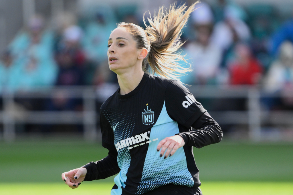 FILE - Gotham FC forward Esther González in action against the Kansas City Current during an NWSL soccer match, Saturday, April 4, 2026, in Kansas City, Mo. (AP Photo/Reed Hoffmann, File)