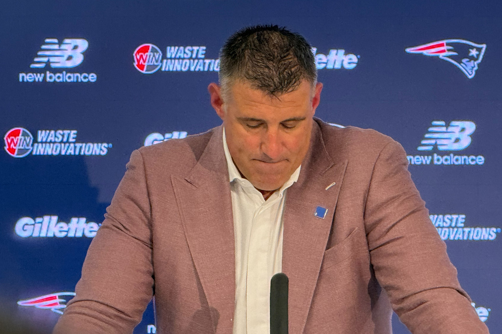 New England Patriots coach Mike Vrabel speaks at the team facility in Foxborough, Mass., prior to the start of the NFL football draft on Thursday, April 23, 2026. (AP Photo/Kyle Hightower)