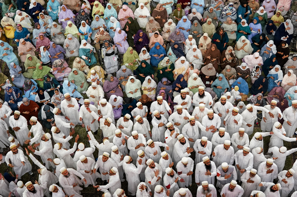 Shiites participate in Muharram processions of the Imam Ali shrine in Najaf, Iraq, Sunday, June 21, 2026, to mark the death of Hussein, the grandson of the Prophet Muhammad in present-day Iraq in the 7th century. (AP Photo/Anmar Khalil)