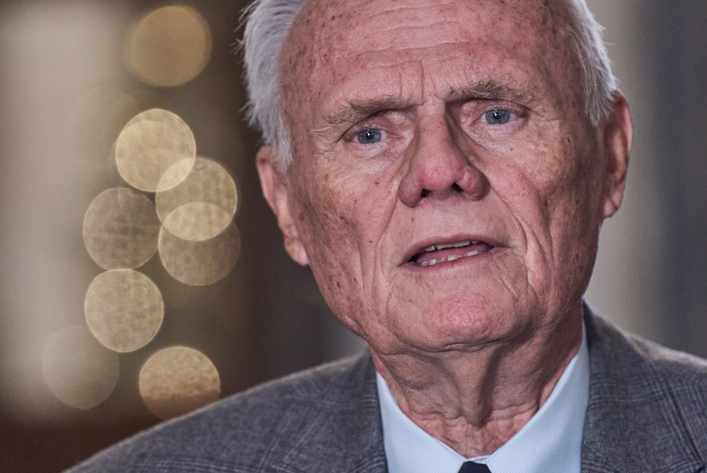 Former White House chief usher Gary Walters, author of "White House Memories," is interviewed about his book, in Washington, Thursday, Dec. 4, 2025. (AP Photo/Jacquelyn Martin)