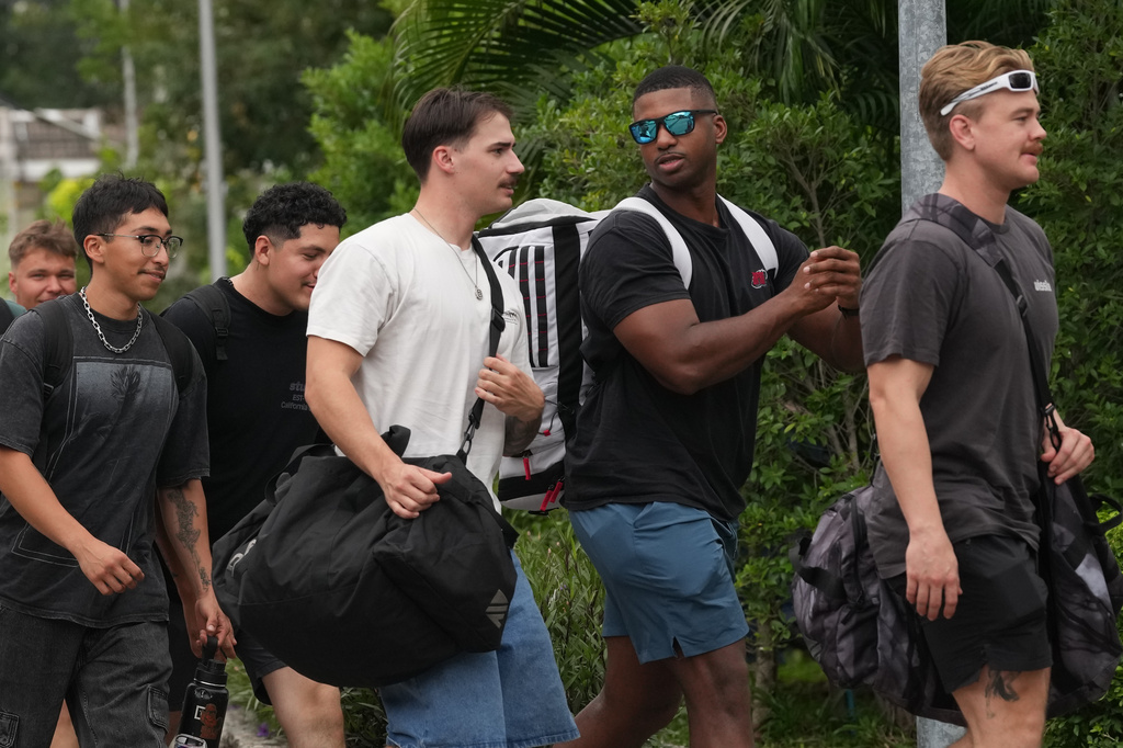 American service members from the USS Abraham Lincoln strike group arrive at a hotel in Pattaya, Thailand, Wednesday, Sept. 2, 2026. (AP Photo/Sakchai Lalit)