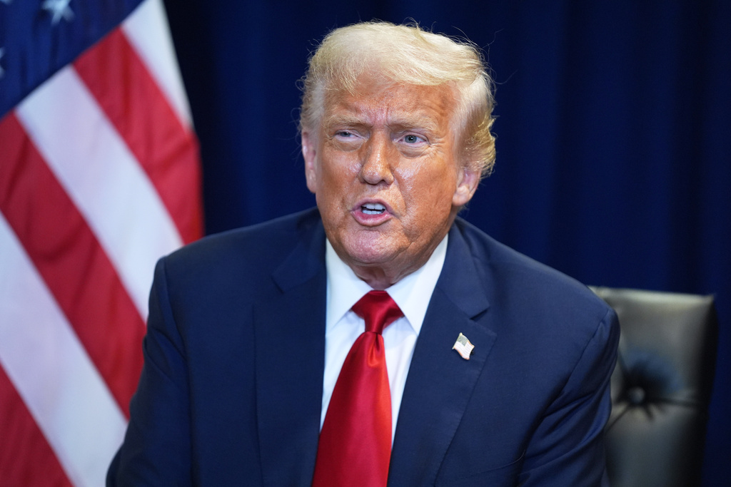 President Donald Trump speaks while meeting with French President Emmanuel Macron, during the United Nations General Assembly, Tuesday, Sept. 23, 2025, in New York. (AP Photo/Evan Vucci)