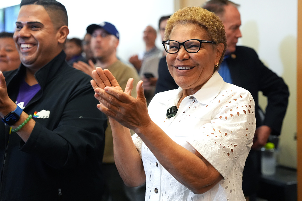Los Angeles Mayor Karen Bass during a campaign event at SEIU 721 headquarters in Los Angeles on Saturday, May 30, 2026. (AP Photo/Scott Strazzante)