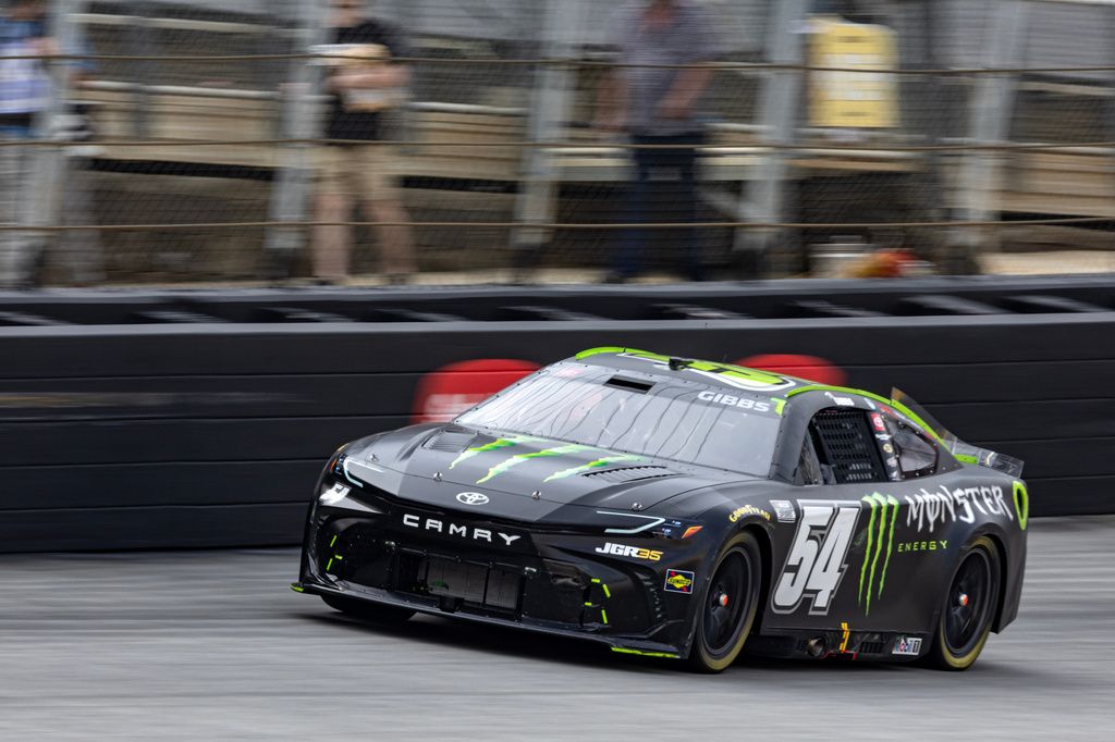 Ty Gibbs drives down the backstretch during a NASCAR Cup Series auto race, Sunday, April 12, 2026, in Bristol, Tenn. (AP Photo/Wade Payne)