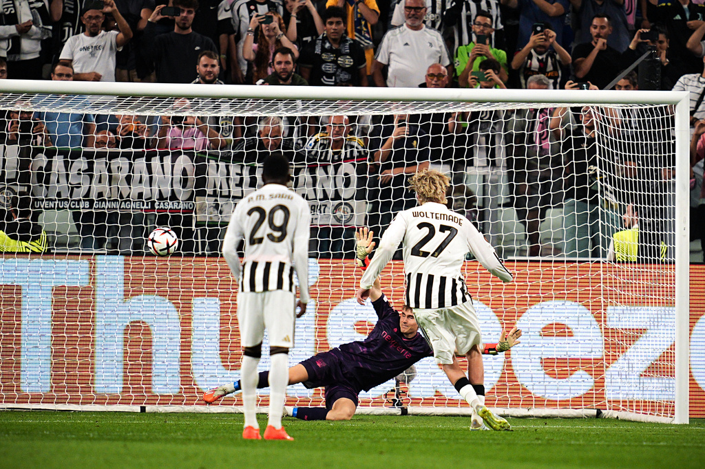 Juventus' Nick Woltemade, right, scores during the Europa League soccer match between Juventus and NEC in Turin, Italy, Thursday Sept. 17, 2026. (Marco Alpozzi/Lapresse via AP)