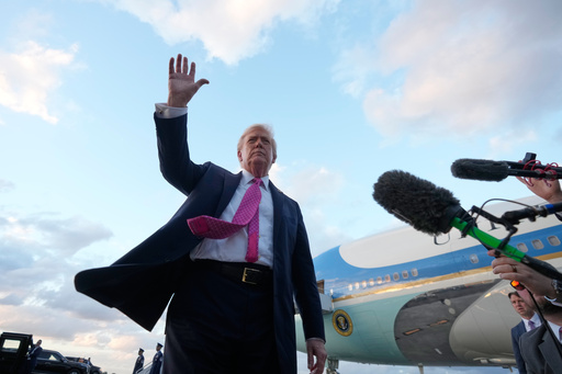 President Donald Trump waves after arriving on Air Force One, Friday, Oct. 17, 2025, at Palm Beach International Airport in West Palm Beach, Fla. (AP Photo/Mark Schiefelbein) President Donald Trump waves after arriving on Air Force One, Friday, Oct. 17, 2025, at Palm Beach International Airport in West Palm Beach, Fla. (AP Photo/Mark Schiefelbein)