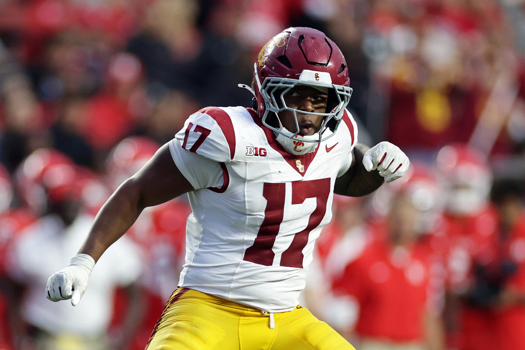 Southern California linebacker Deven Bryant reacts during the second half of an NCAA college football game against Rutgers, Saturday, Sept. 19, 2026, in Piscataway, N.J. (AP Photo/Adam Hunger)