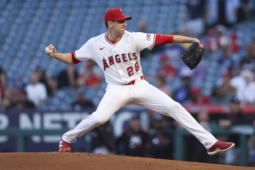 Los Angeles Angels pitcher Kyle Hendricks (28) throws to a Minnesota Twins batter during the first inning of a baseball game, Tuesday, Sept. 9, 2025, in Anaheim, Calif. (AP Photo/Jessie Alcheh)