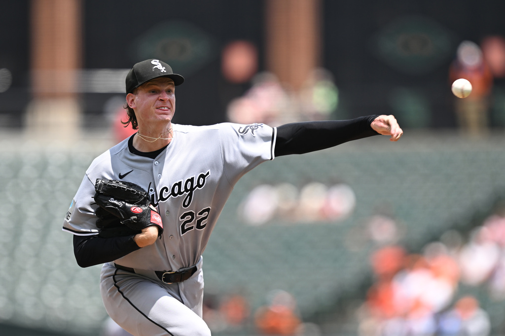 Chicago White Sox pitcher Noah Schultz throws against the Baltimore Orioles in the third inning of a baseball game, Wednesday, July 1, 2026 in Baltimore. (AP Photo/Gail Burton)