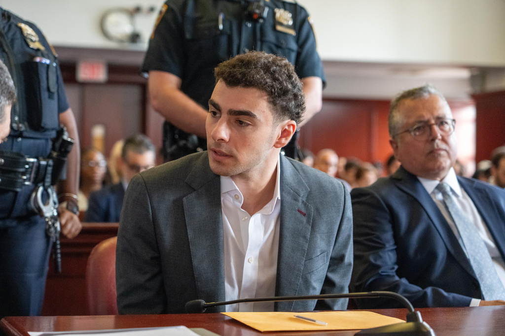 Luigi Mangione appears for a pre-trial hearing at Manhattan Criminal Court in New York, on Tuesday, Aug. 11, 2026. (Steven Hirsch/New York Post via AP, Pool)