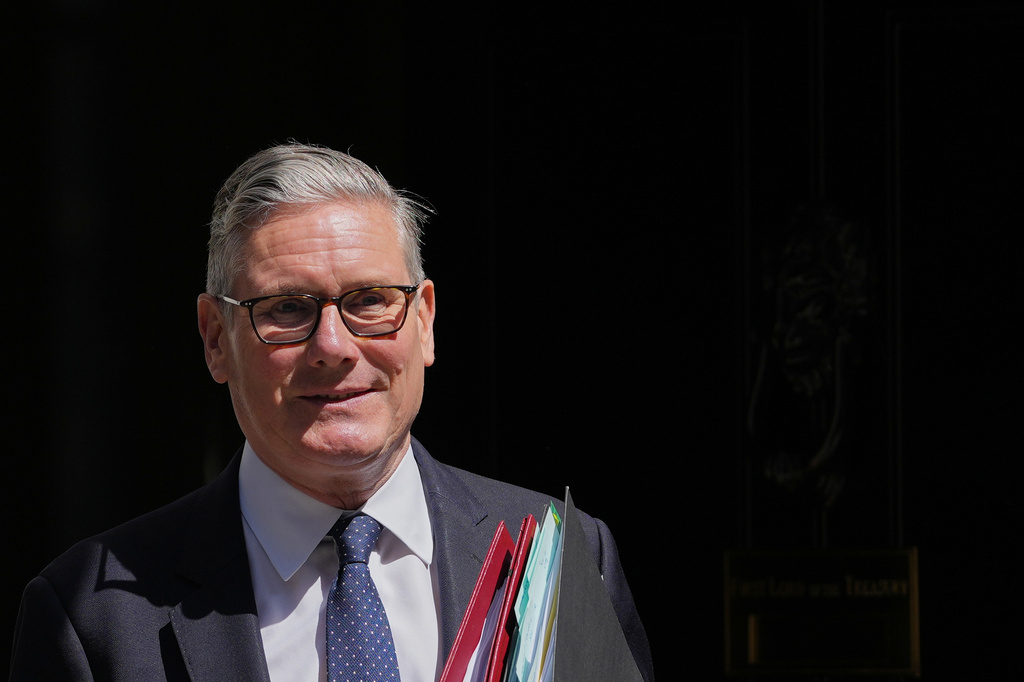 Britain's Prime Minister Keir Starmer departs 10 Downing Street to go to the House of Commons for his weekly Prime Minister's Questions in London, Wednesday, June 24, 2026. (AP Photo/Alastair Grant)