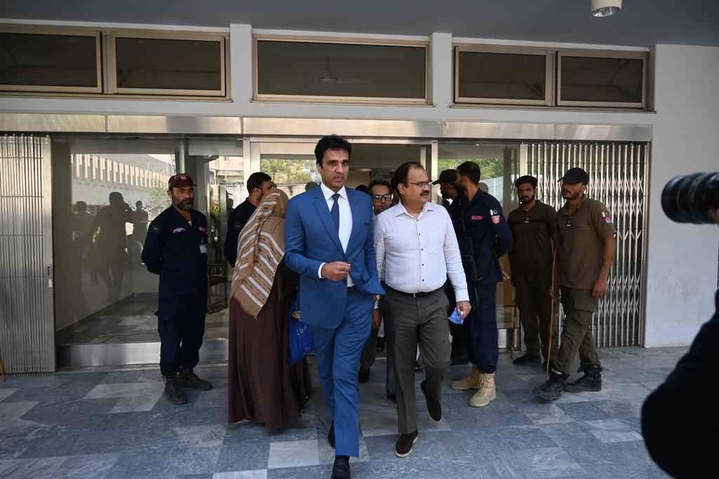 Investigators visit the hospital nursery where a fast-moving fire killed 14 newborns, in Islamabad, Pakistan, Thursday, Aug. 27, 2026. (AP Photo/Ehsan Shahzad)