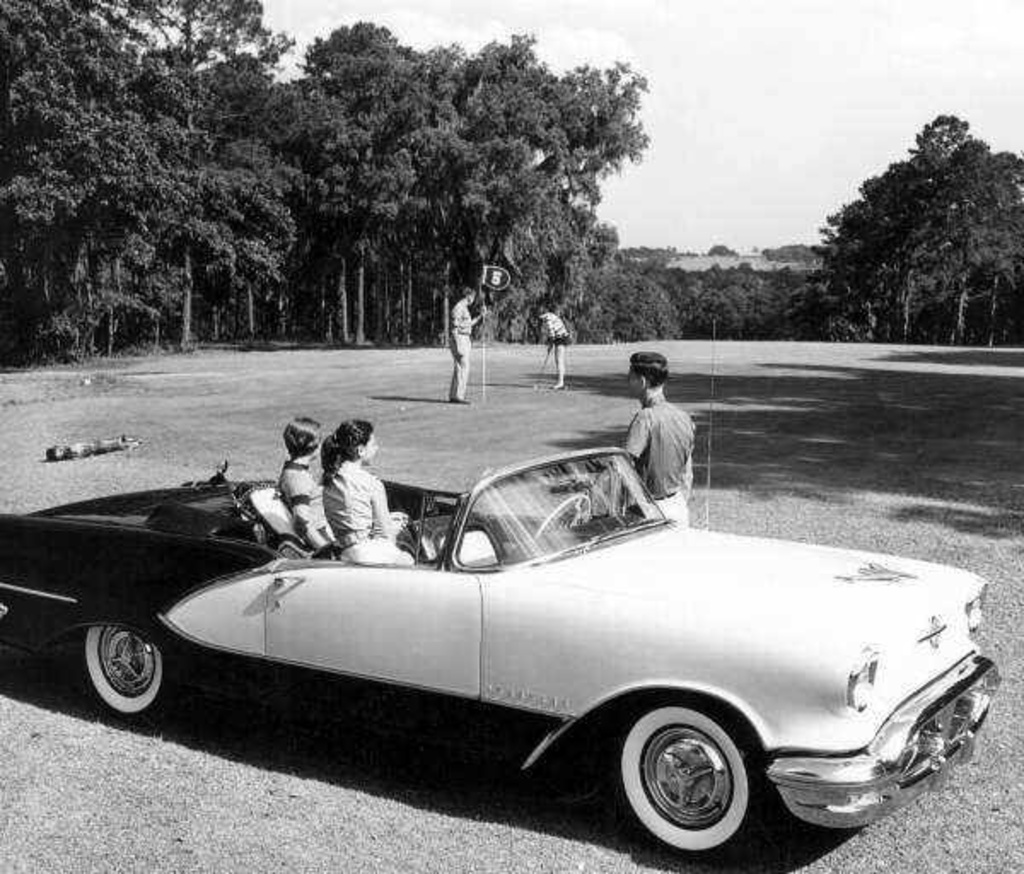 In this photo provided by the State Archives of Florida, golfers play at the Capital City Country Club in Tallahassee, Fla. May 1956. (Charles Lee Barron/State Archives of Florida via AP)