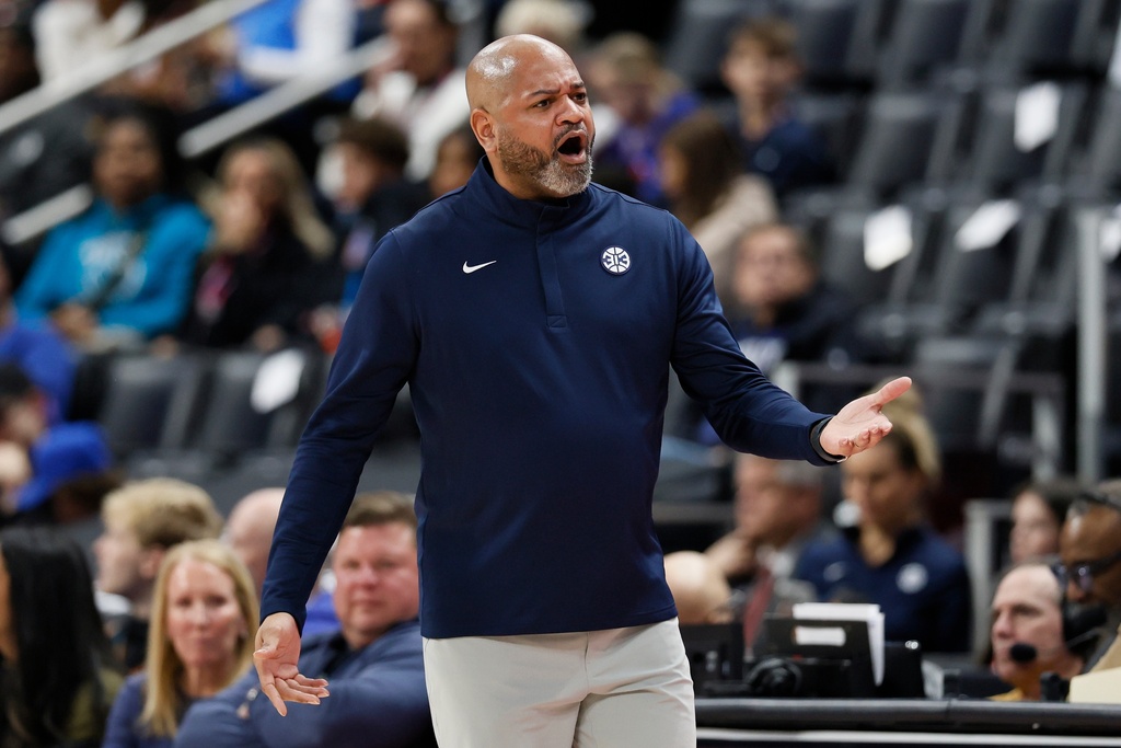 Detroit Pistons head coach J.B. Bickerstaff shouts at an official during the first half of an NBA basketball game against the Sacramento Kings, Sunday, Jan. 25, 2026, in Detroit. (AP Photo/Duane Burleson)