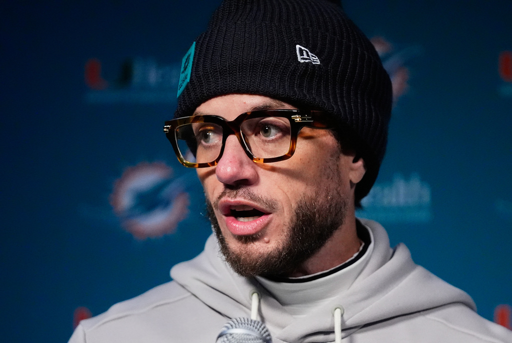 Miami Dolphins head coach Mike McDaniel speaks in a news conference after an NFL football game against the New England Patriots in Foxborough, Mass., Sunday, Jan. 4, 2026. (AP Photo/Robert F. Bukaty)