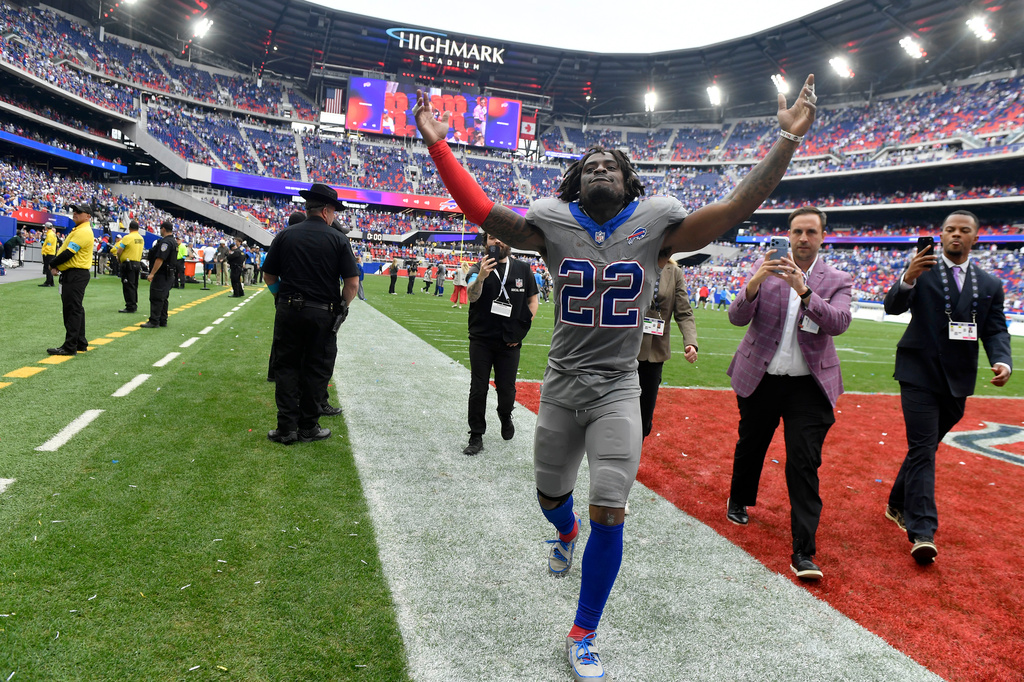 Buffalo Bills safety C.J. Gardner-Johnson walks off the field after an NFL football game against the Los Angeles Chargers, Sunday, Sept. 27, 2026, in Orchard Park, N.Y. (AP Photo/Adrian Kraus)