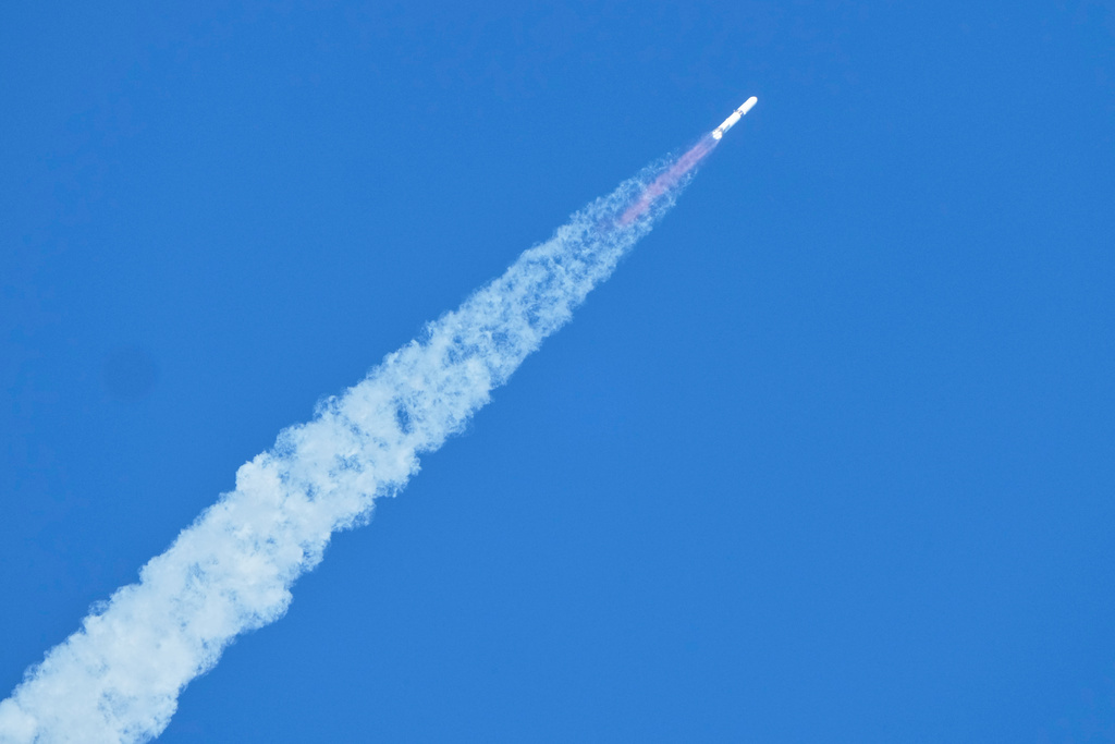 A Blue Origin New Glenn rocket lifts off from Launch Complex 36 at the Cape Canaveral Space Force Station in Cape Canaveral, Fla., Thursday, Nov. 13, 2025. (AP Photo/John Raoux)