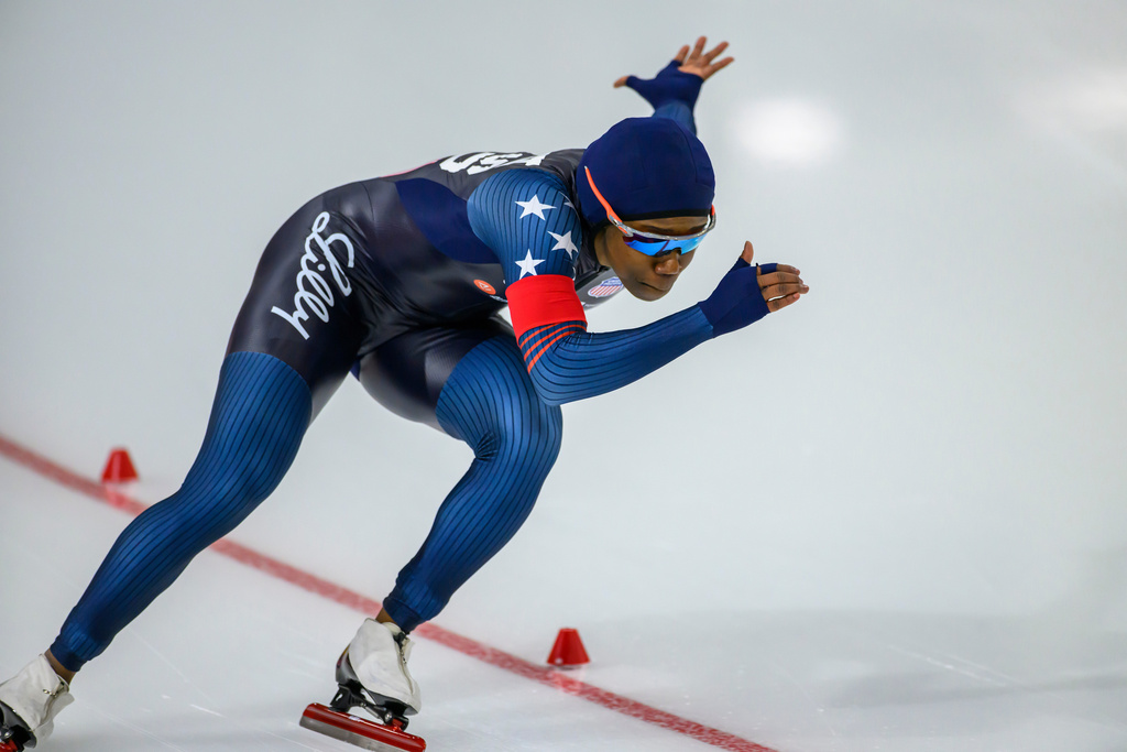 FILE - Erin Jackson, of the United States, skates during the women's 500 meters at the World Cup speedskating event, Sunday, Nov. 16, 2025, in Salt Lake City. (AP Photo/Tyler Tate, File)