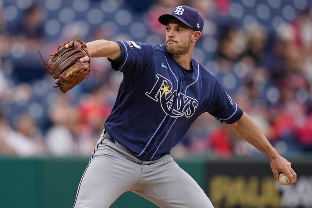 Tampa Bay Rays' Steven Matz pitches in the second inning of a baseball game against the Cleveland Guardians in Cleveland, Monday, April 27, 2026. (AP Photo/Sue Ogrocki)