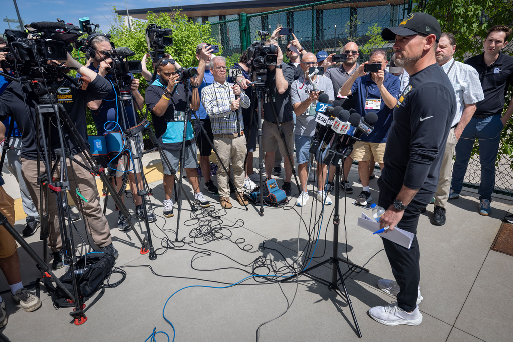 Green Bay Packers' Green Bay Packers head coach Matt LaFleur talks to the media before NFL football practice, Wednesday, May 27, 2026, in Green Bay, Wis. (AP Photo/Mike Roemer)