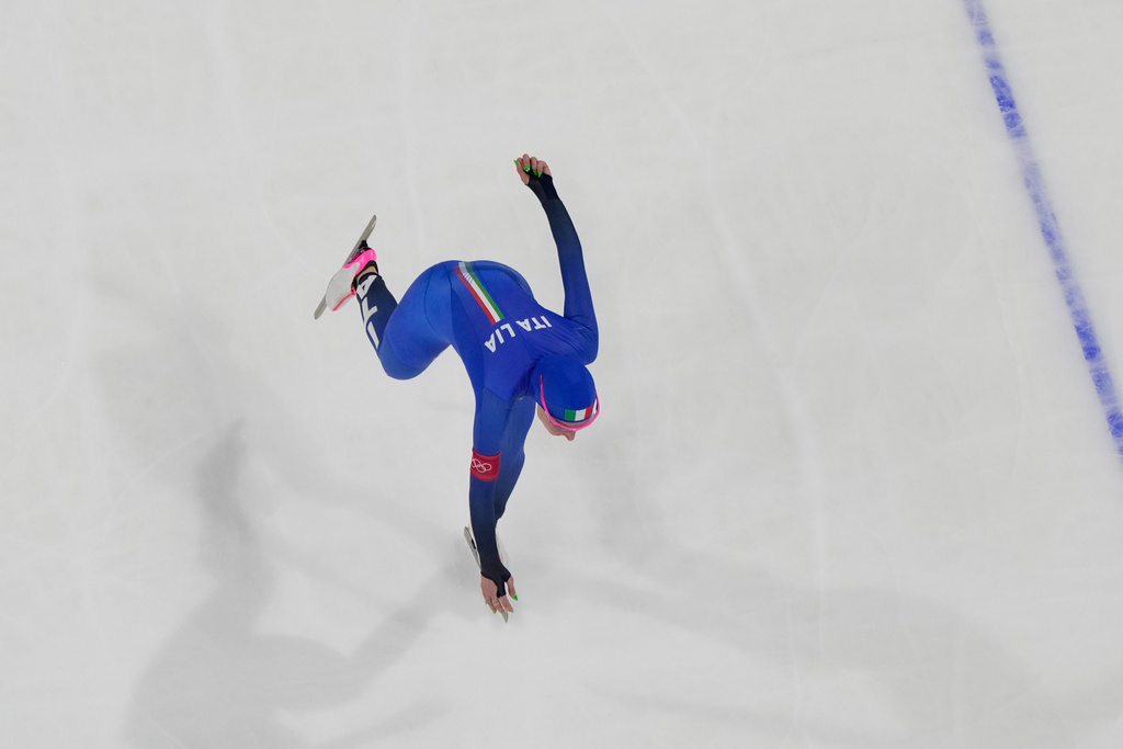 Italy's Francesca Lollobrigida competes in the speedskating women's 3,000 meters on her way to setting a new Olympic record and winning gold at the 2026 Winter Olympics, in Milan, Italy, Saturday, Feb. 7, 2026. (AP Photo/David J. Phillip)