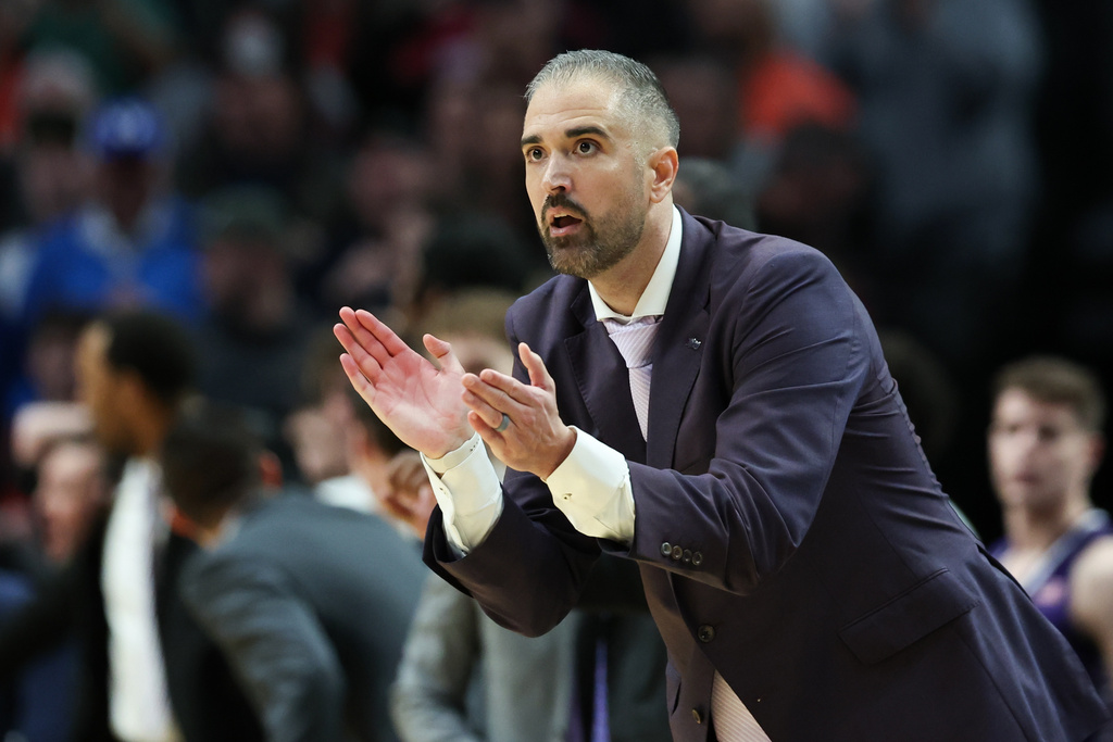 High Point head coach Flynn Clayman reacts during the second half in the first round of the NCAA college basketball tournament against Wisconsin, Thursday, March 19, 2026, in Portland, Ore. (AP Photo/Amanda Loman)