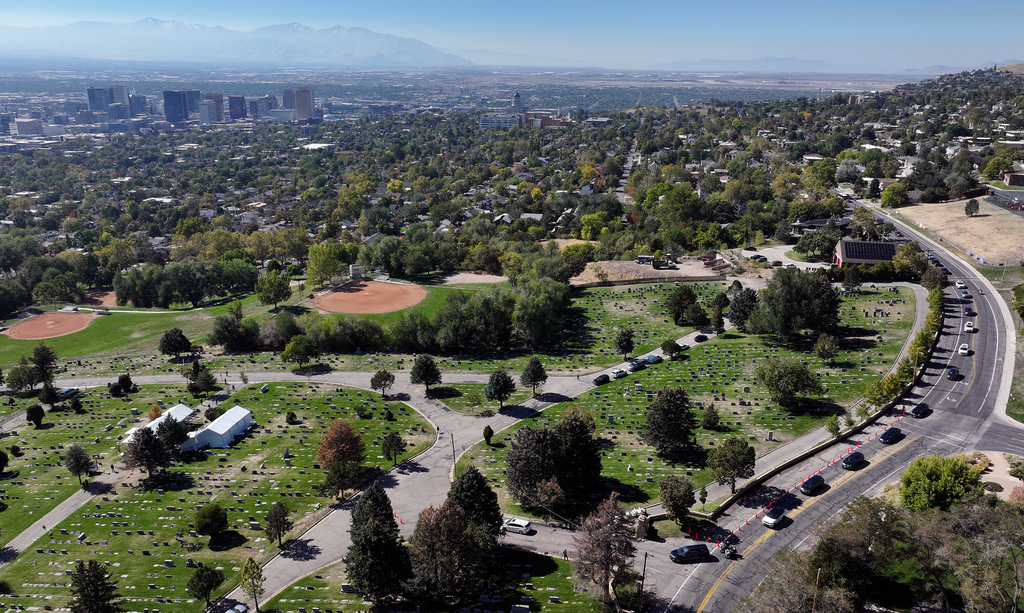 A hearse carrying President Russell M. Nelson, the late prophet-president of The Church of Jesus Christ of Latter-day Saints, arrives at the Salt Lake City Cemetery in Salt Lake City on Tuesday, Oct. 7, 2025. (Kristin Murphy/The Deseret News via AP)