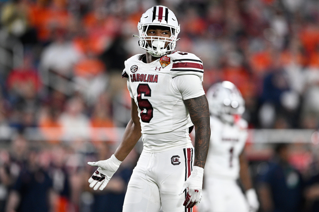 FILE - South Carolina edge Dylan Stewart (6) sets up for a play against Illinois during the second half of the Citrus Bowl NCAA college football game, Dec. 31, 2024, in Orlando, Fla. (AP Photo/Phelan M. Ebenhack, File)