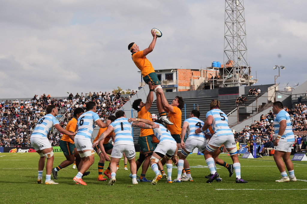 Australia Josh Canham catches the ball during a rugby test match against Argentina in Jujuy, Argentina, Saturday, Aug. 29, 2026. (AP Photo/Gustavo Garello)
