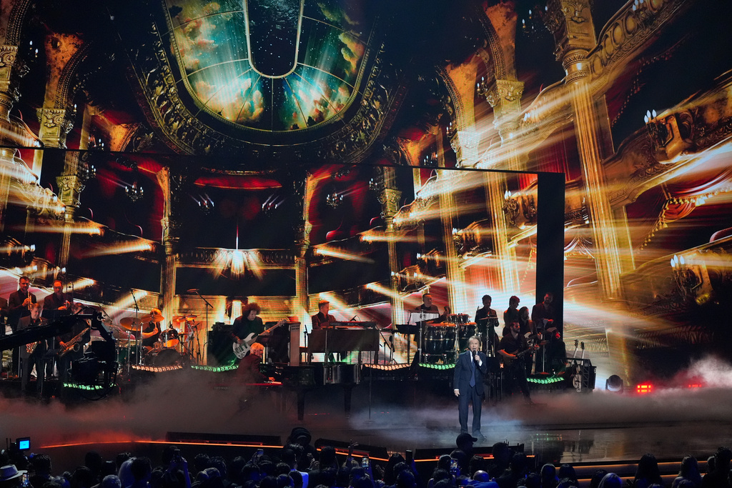 Raphael, recipient of the Person of the Year Award, performs during the 2025 Latin Grammys on Thursday, Nov. 13, 2025, at MGM Grand in Las Vegas. (AP Photo/Chris Pizzello)