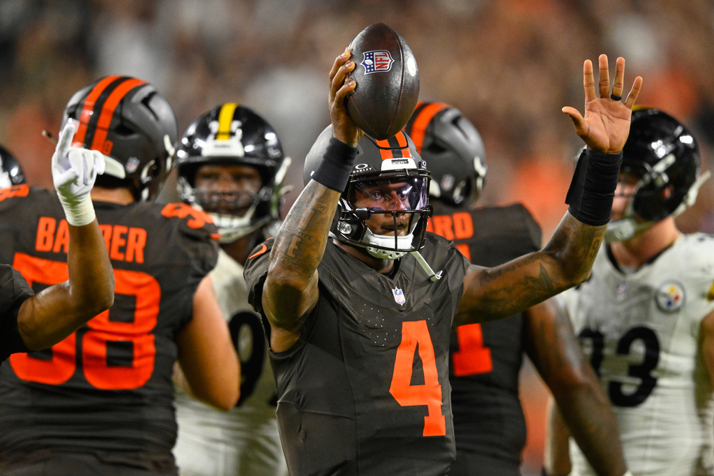 Cleveland Browns quarterback Deshaun Watson celebrates after their win against the Pittsburgh Steelers in an NFL football game in Cleveland, Thursday, Oct. 1, 2026. (AP Photo/David Richard)