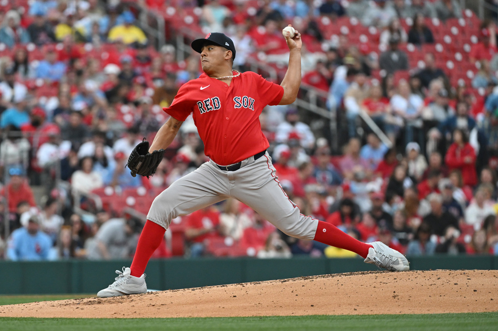 Boston Red Sox's Ranger Suarez pitches during the second inning of a baseball game against the St. Louis Cardinals, Saturday, April 11, 2026, in St. Louis. (AP Photo/Michael Thomas)