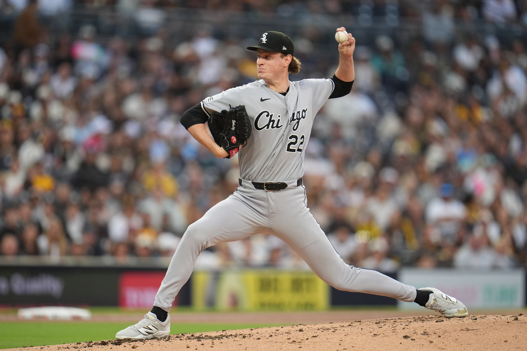 Chicago White Sox starting pitcher Noah Schultz works against a San Diego Padres batter during the second inning of a baseball game Friday, May 1, 2026, in San Diego. (AP Photo/Gregory Bull)